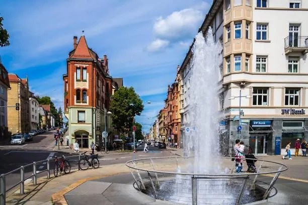 Cozy Apartment For 9 200M To Marienplatz Stuttgart