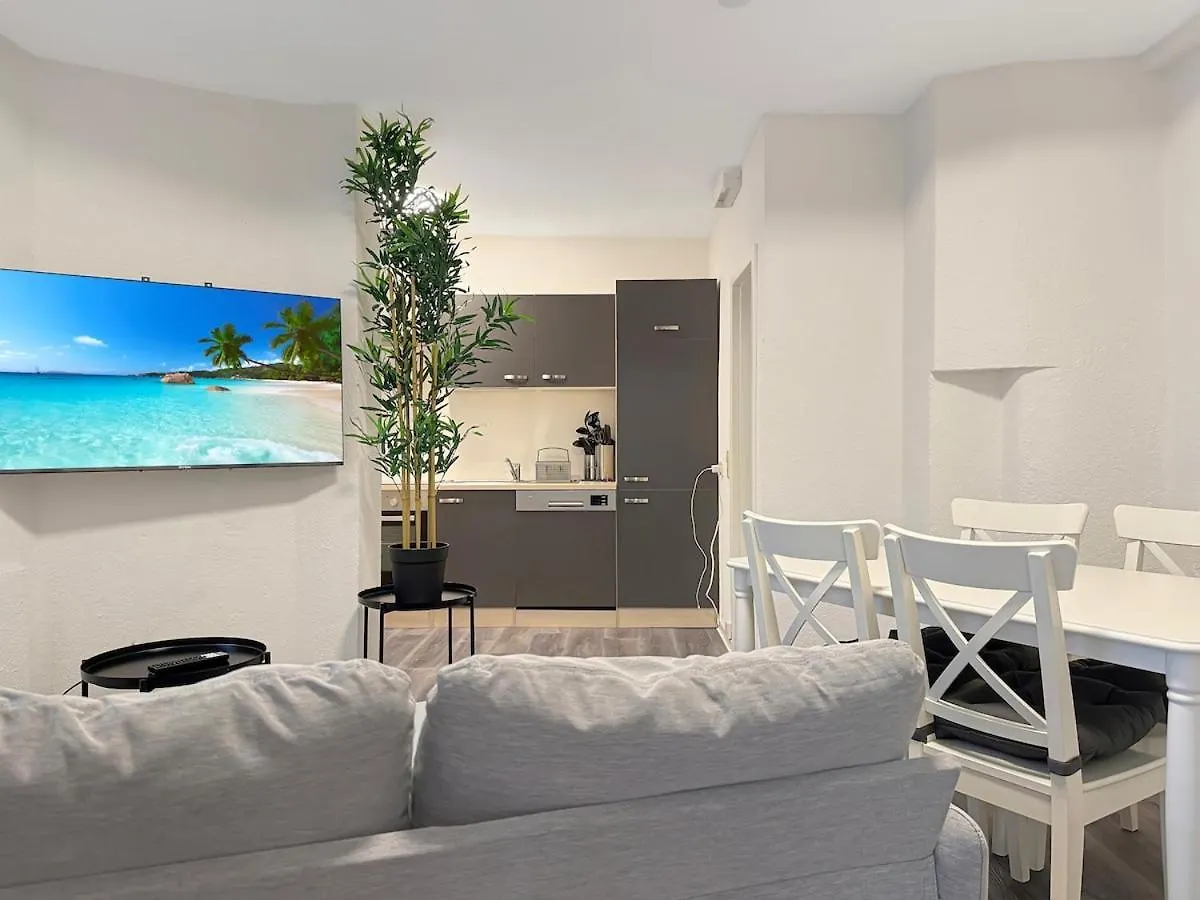 Cozy Apartment For 9 200M To Marienplatz Stuttgart