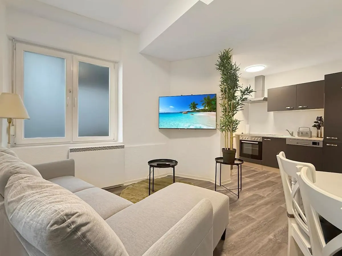 Cozy Apartment For 9 200M To Marienplatz Stuttgart