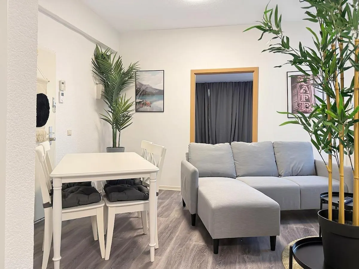 Cozy Apartment For 9 200M To Marienplatz Stuttgart