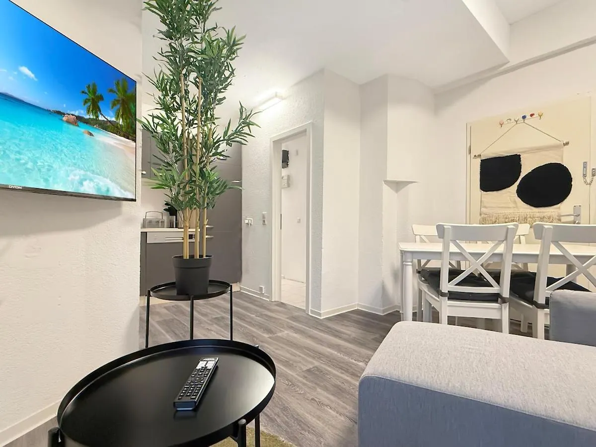 Cozy Apartment For 9 200M To Marienplatz Stuttgart